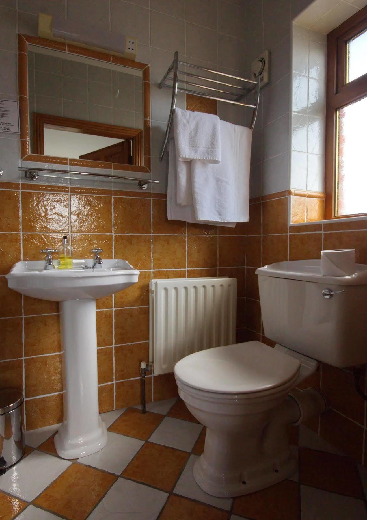 Oranhill Lodge Guesthouse Oranmore Eksteriør bilde